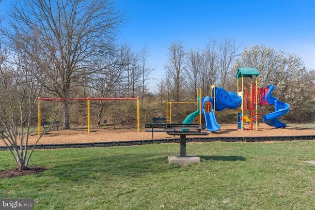 Building Photo - 6011 Curtier Dr