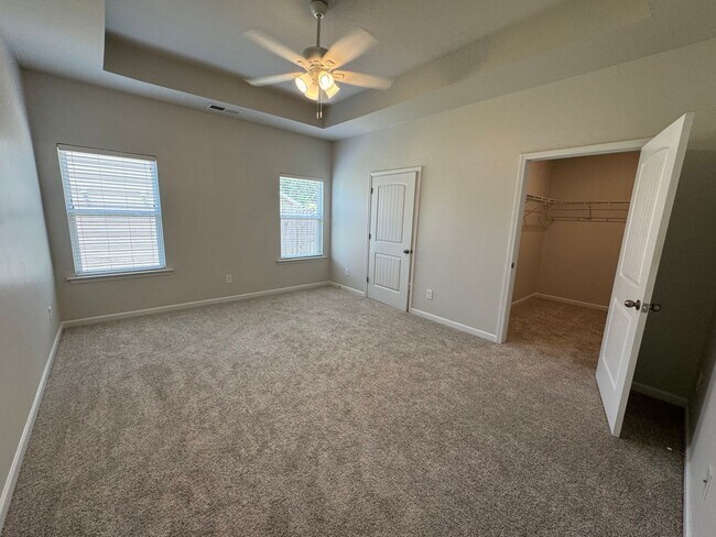 Building Photo - Nice 3/2 house in West Rome- $1,995