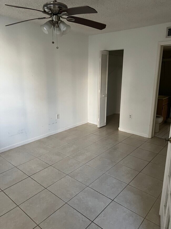 Building Photo - 1280 S Alhambra Cir