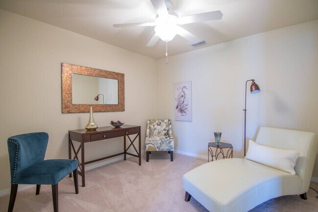 Building Photo - 9837 Venezia Cir