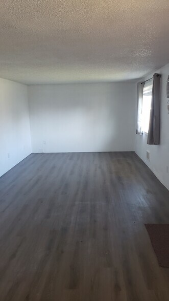 Building Photo - 105 N McKinley St