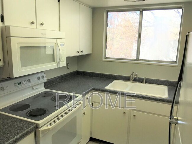 Building Photo - 4633 Quail Vista Ln