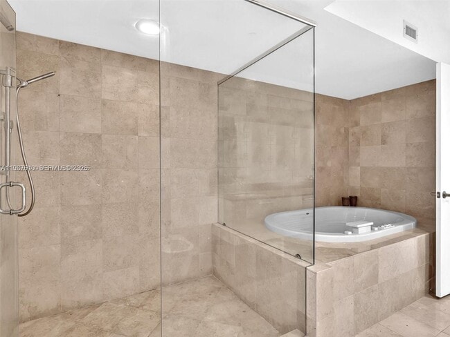 Building Photo - 17201 Collins Ave