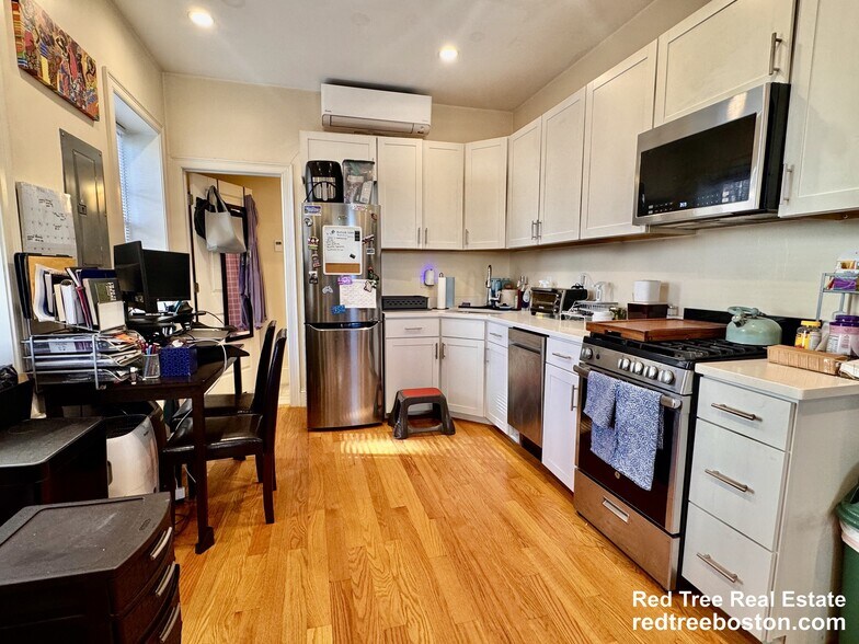 Building Photo - 5 Edwin St