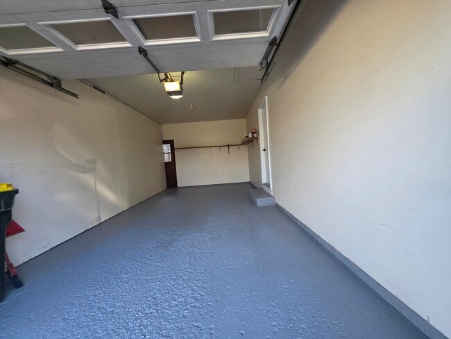 Building Photo - 407 Warner St