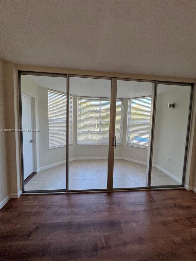 Building Photo - 1 bedroom in North Miami Beach FL 33179