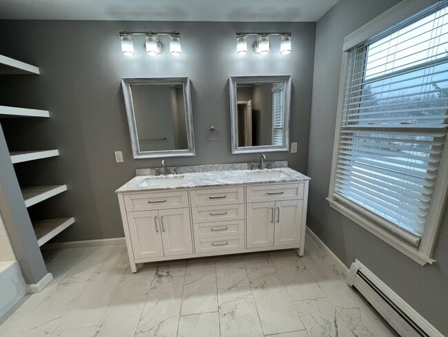 Building Photo - Awesome 3 bedroom 1.5 bath in Lower Macung...