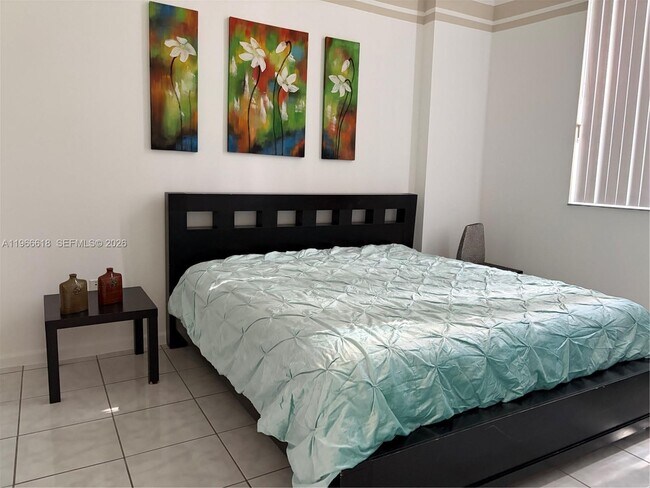 Building Photo - 18800 NE 29th Ave