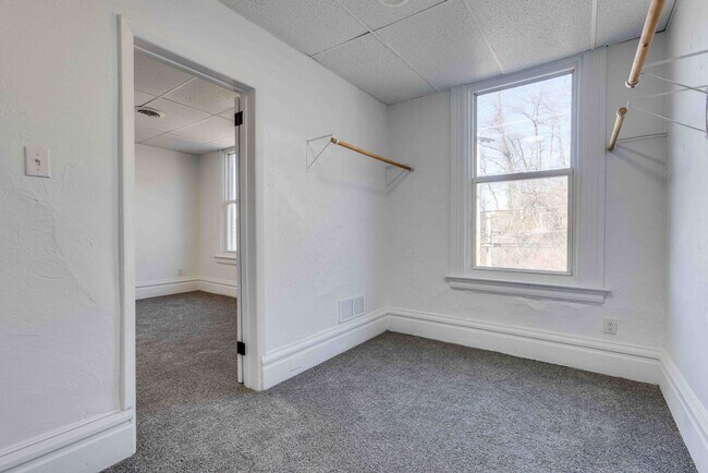 Building Photo - 238 Hazelwood Ave