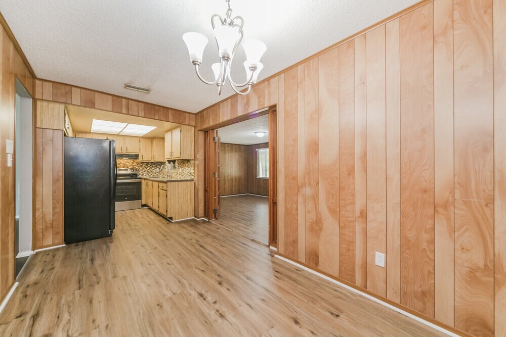 Building Photo - 123 Hidalgo Ave
