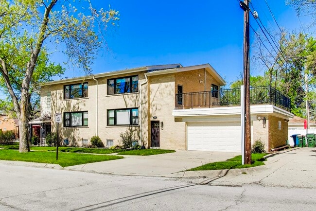 Building Photo - 1108 Fortuna Ave