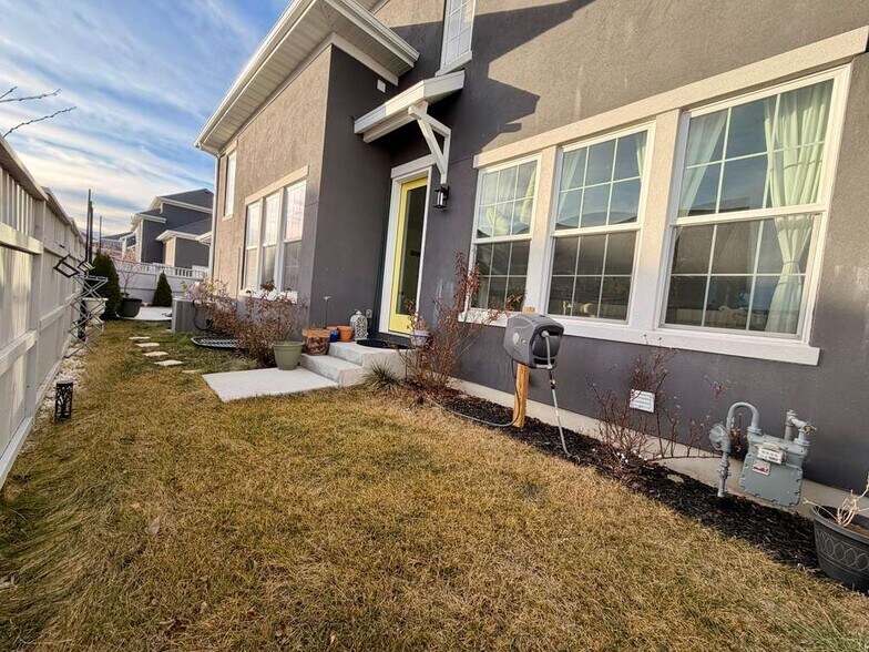 Yard - 6344 W Copper Hawk Dr