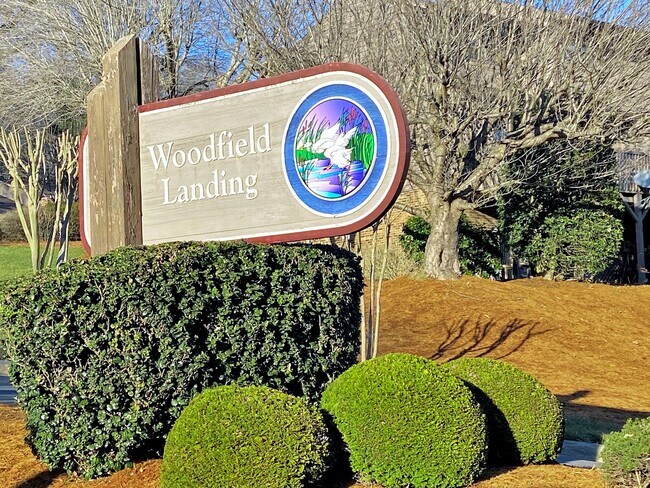 Building Photo - 1575 Ivy Trce