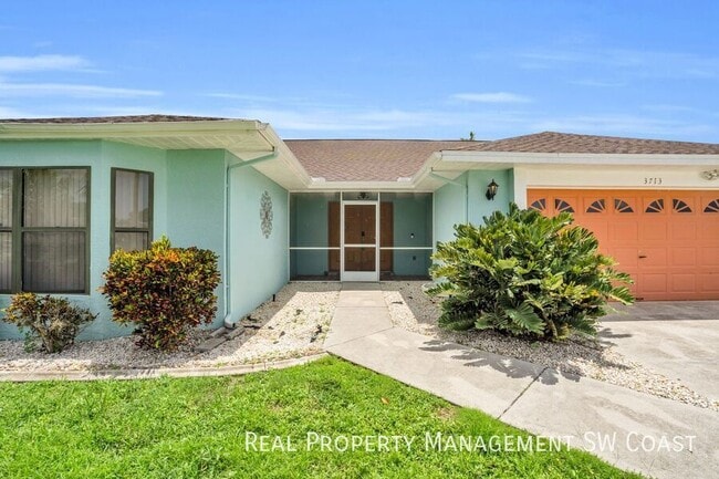 Primary Photo - 3713 SE 6th Ave