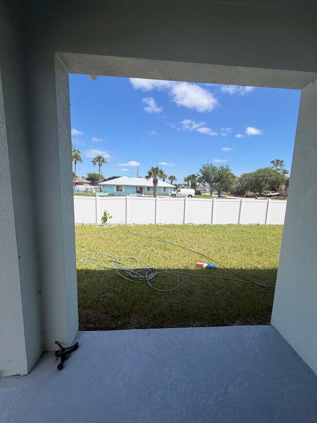 Building Photo - 2008 Olympia Ave SW