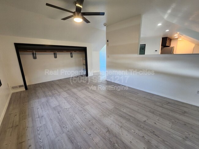 Building Photo - 721 S Union St