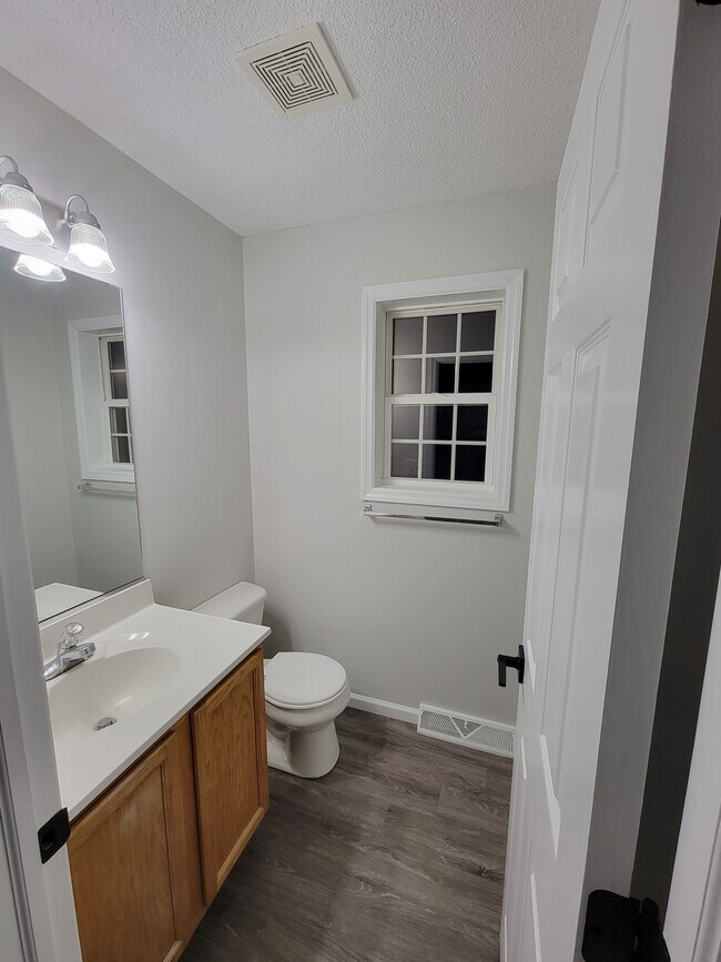 Building Photo - 92 Guideboard Rd