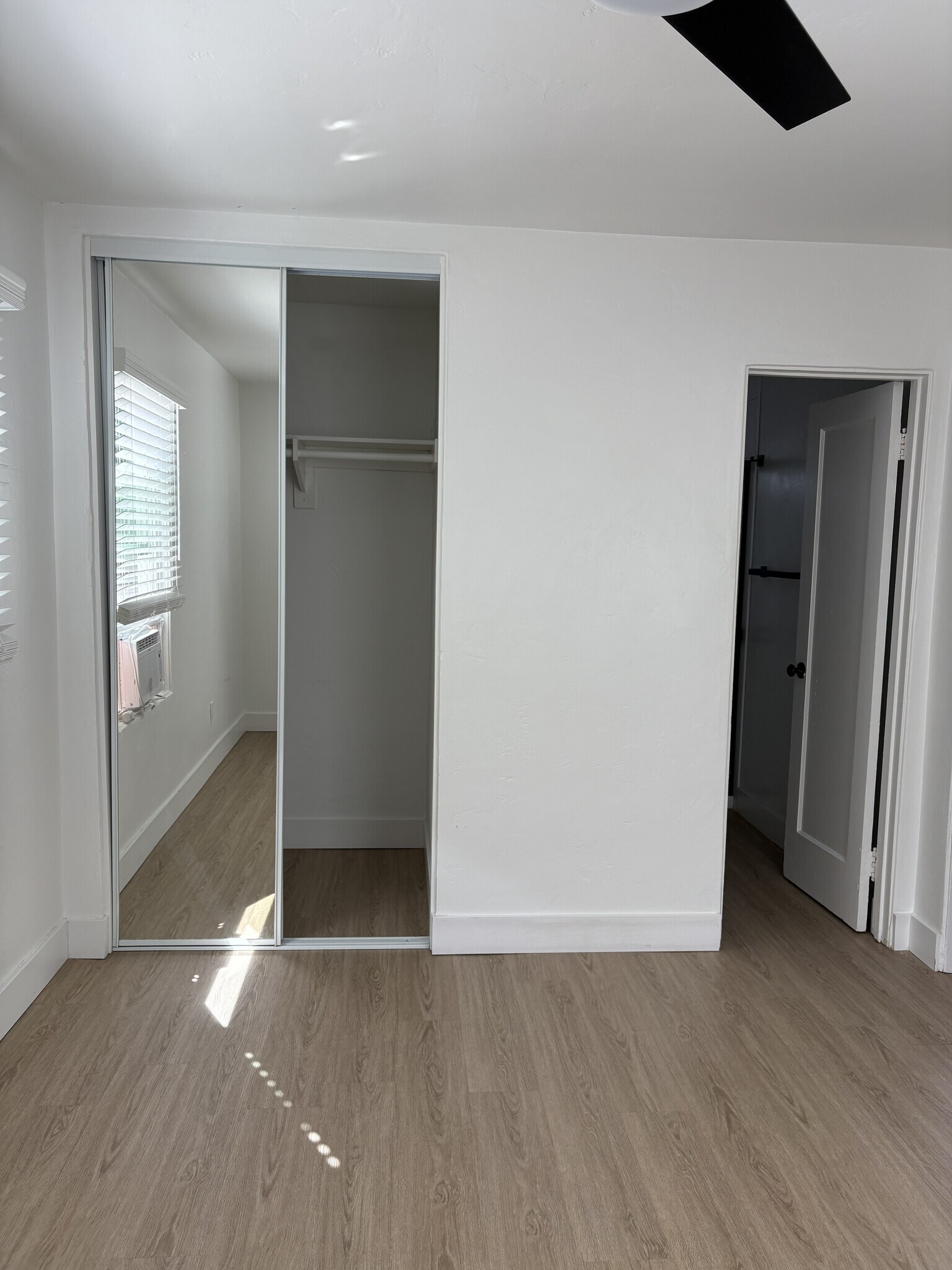 Building Photo - 1711 Glenwood Dr