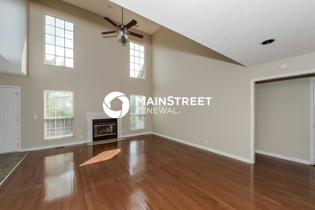 Building Photo - 4 Bedroom Pet-Friendly Home in Goodlettsville, TN with Main Street Renewal