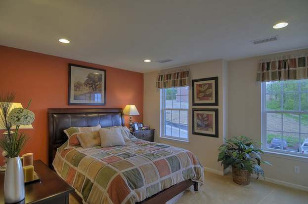 Building Photo - 12908 White Pine Way