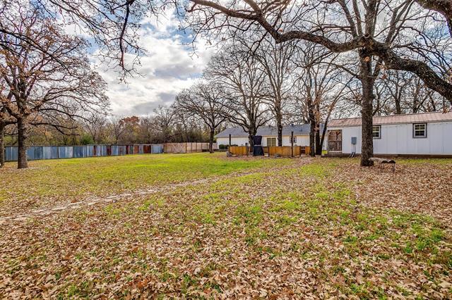 Building Photo - 1809 Whispering Oaks St