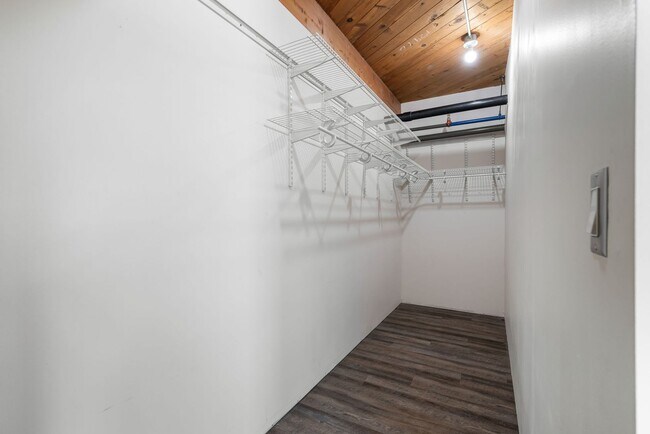 Building Photo - 1Bd/1Ba Seattle Unit