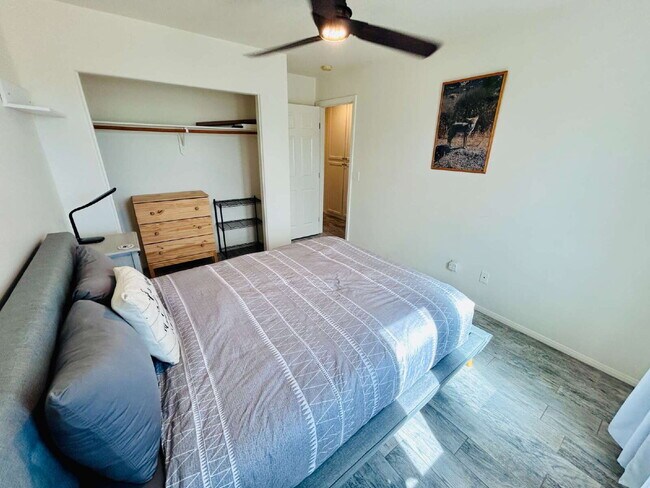 Building Photo - Charming 3 Bedroom House with Pool in Friendly Hills, Joshua Tree