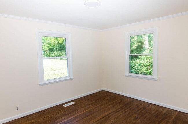 Bedroom 1 - 2226 Cruzen St