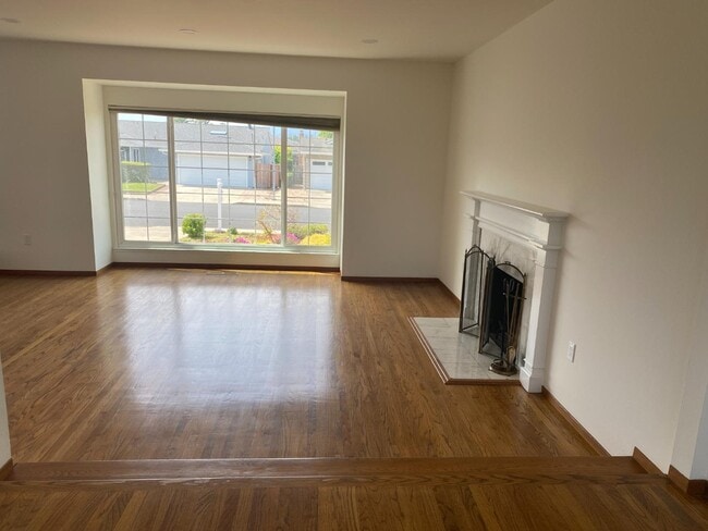 Building Photo - 239 Killdeer Ct