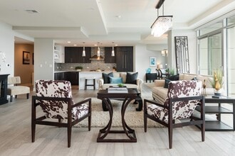 Building Photo - 2001 Lincoln St