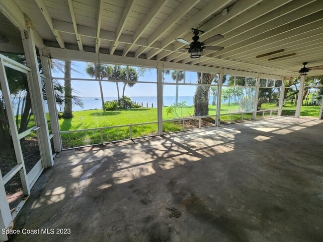 Building Photo - 1181 Sunny Point Dr