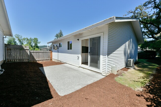 Private Back Patio Areas - 2118 19th St