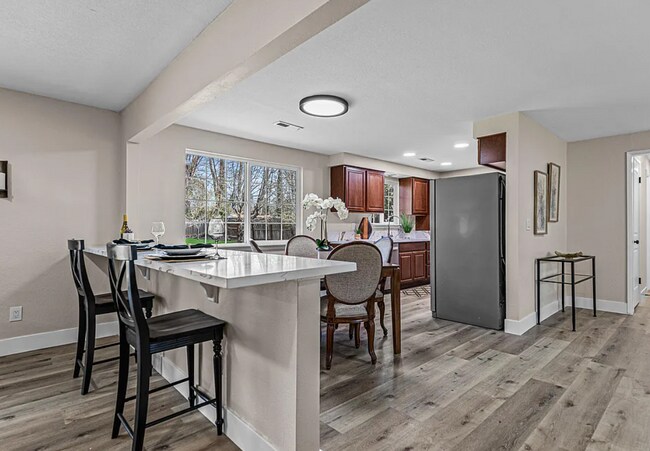 Building Photo - 2725 Randolph St