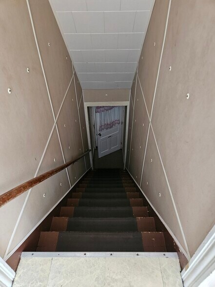 stairwell - 117 E 8th St