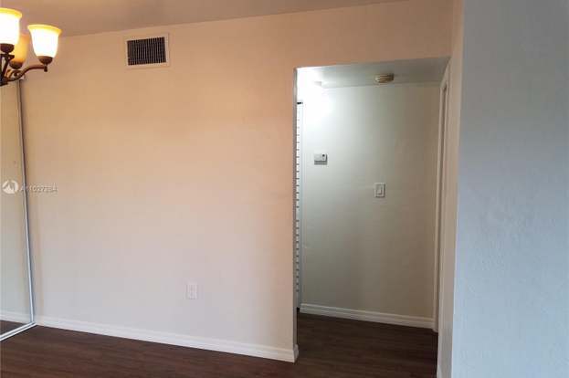 Building Photo - 7851 Miller Dr