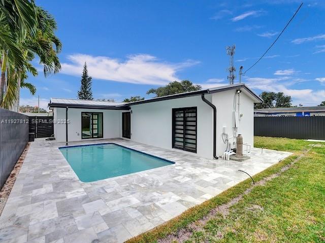 Building Photo - 7881 Hope St