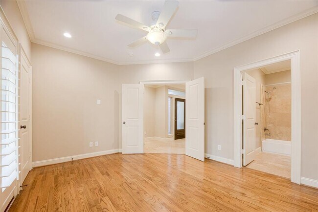 Building Photo - 232 Detering St