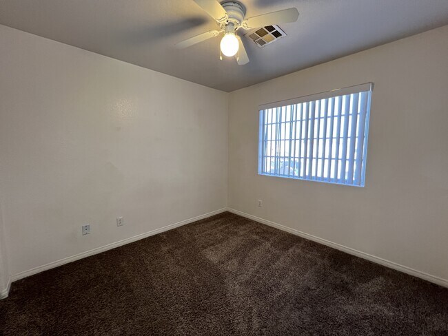 Building Photo - 2697 Hillgrass Rd