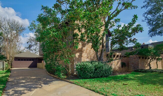 Building Photo - 3903 Kiamesha Dr