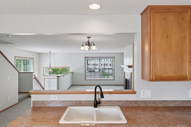 Building Photo - 15130 Fanning Dr N