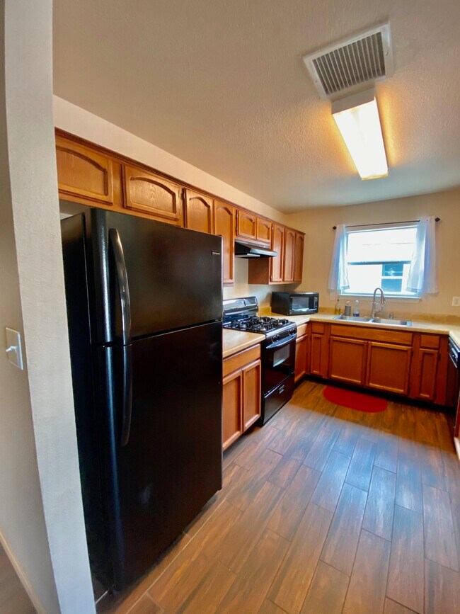 Building Photo - 14214 Lasso Rock Dr