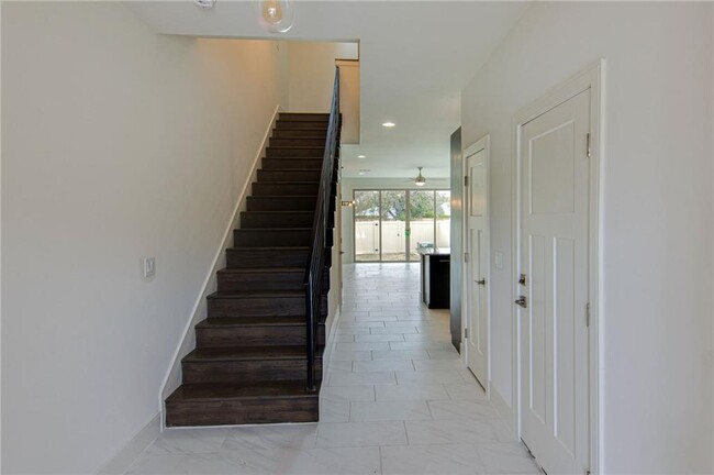 Building Photo - 103 Conservation Dr