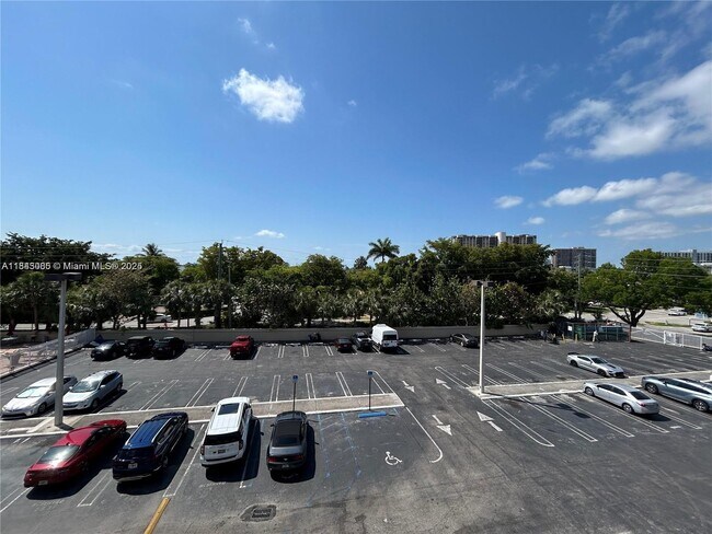 Building Photo - 1800 Sans Souci Blvd