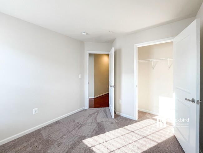 Building Photo - 3815 Hansberry Ct NE