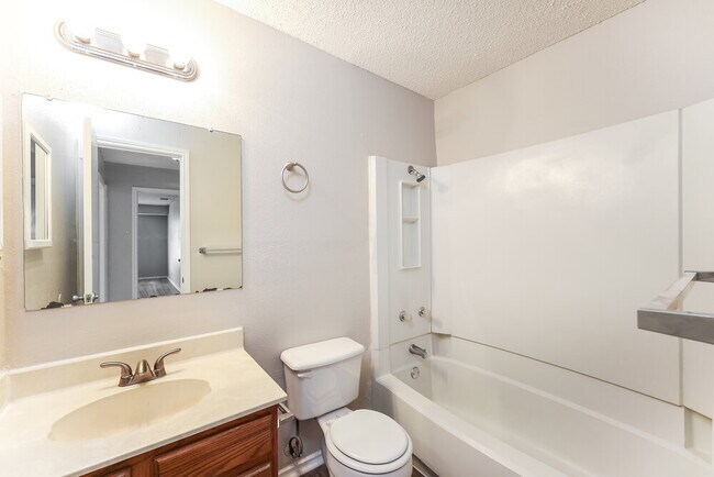 Building Photo - 8743 Ridge Moon Dr