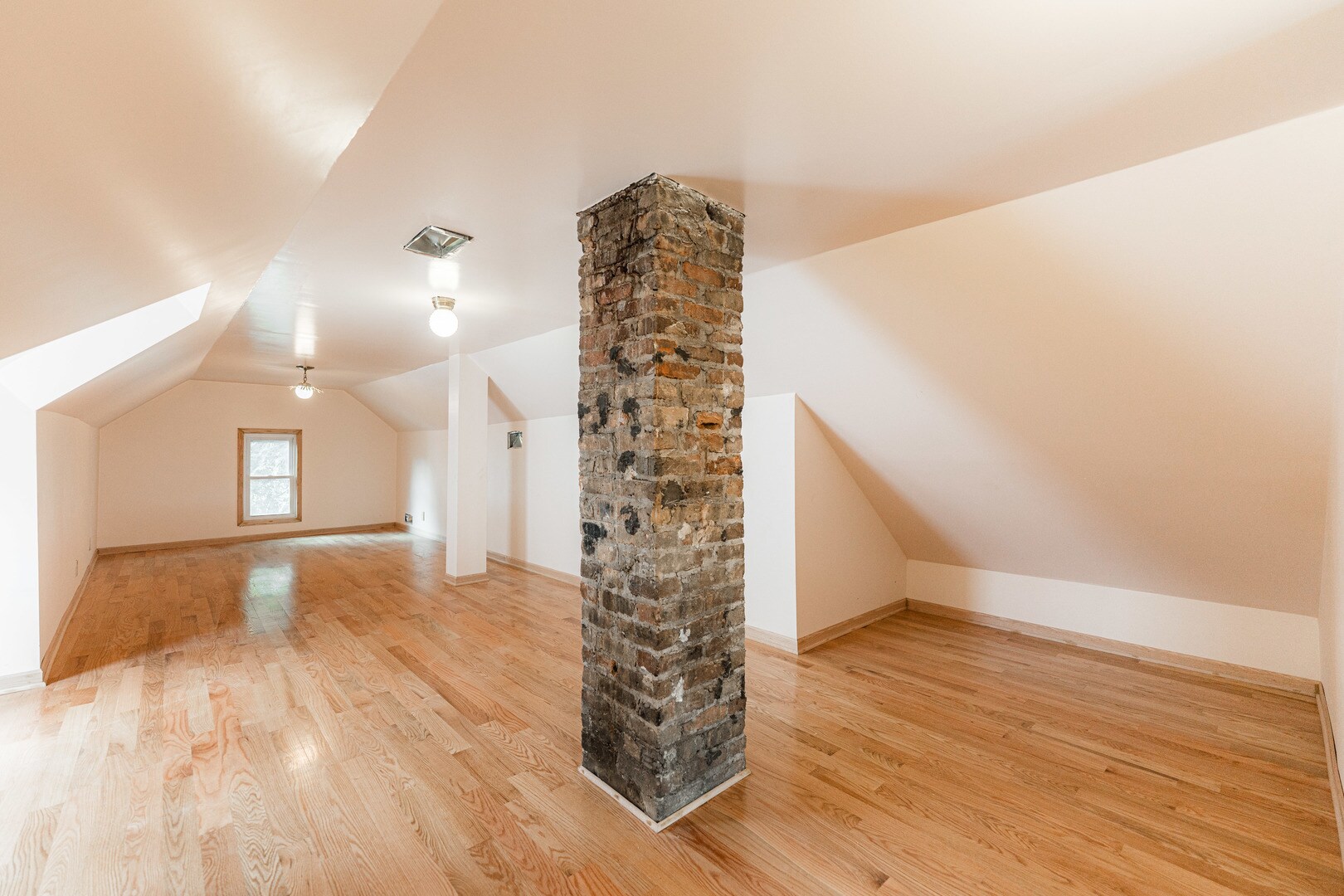 Building Photo - 2735 W Saint Georges Ct