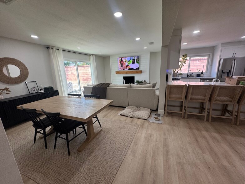 Dining/Living Room - 2423 Lennox St