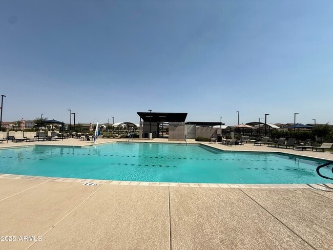 Building Photo - 9960 W Mitchell Ave