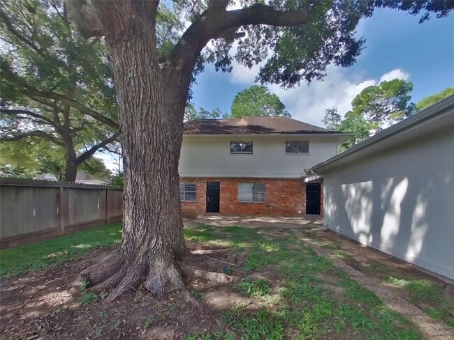 Building Photo - 20202 Laverton Dr