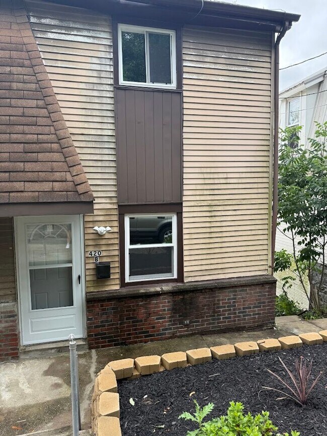 Building Photo - 420 Tintsman Ave